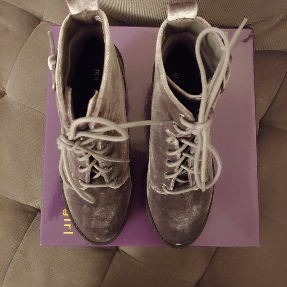 Madden Girl grey velvet platform booties! - Picture 2 of 6